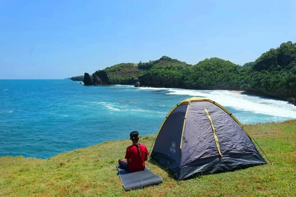 Pantai Midodaren (jelajahpantai)