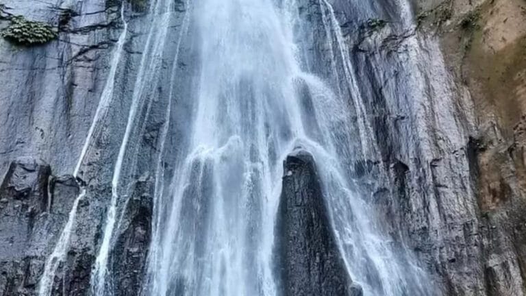 Air Terjun Mataru, Air Terjun Tenang dan Indah yang Harus Dikunjungi